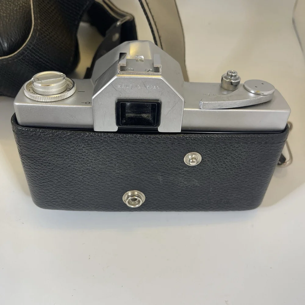 Ricoh Singlex TLS Vintage SLR Film Camera w/ 50mm 2.8 Auto Rikenon Lens Untested